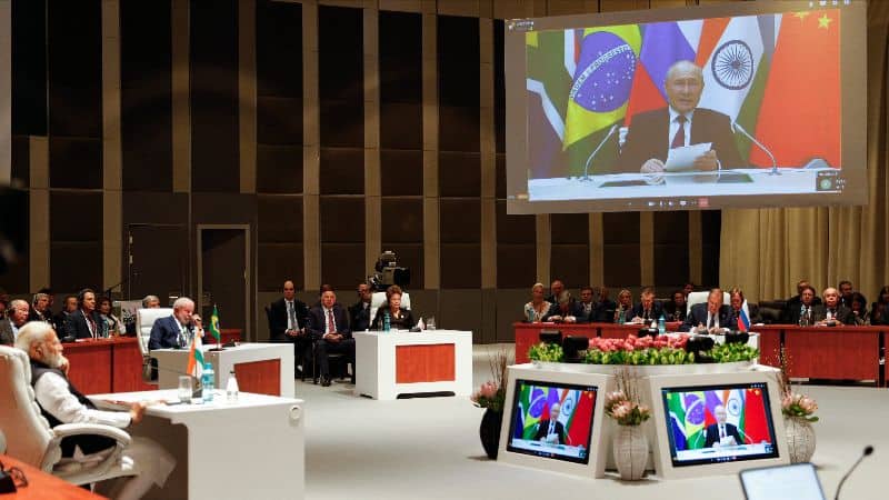 Russian President Vladimir Putin Hails South African Counterpart 