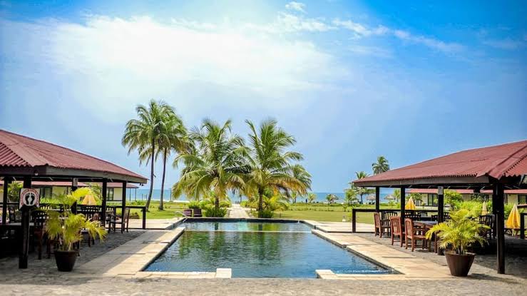 What to Expect When You Ask Someone Who has Stayed at Al Moudira to Describe the Hotel                        