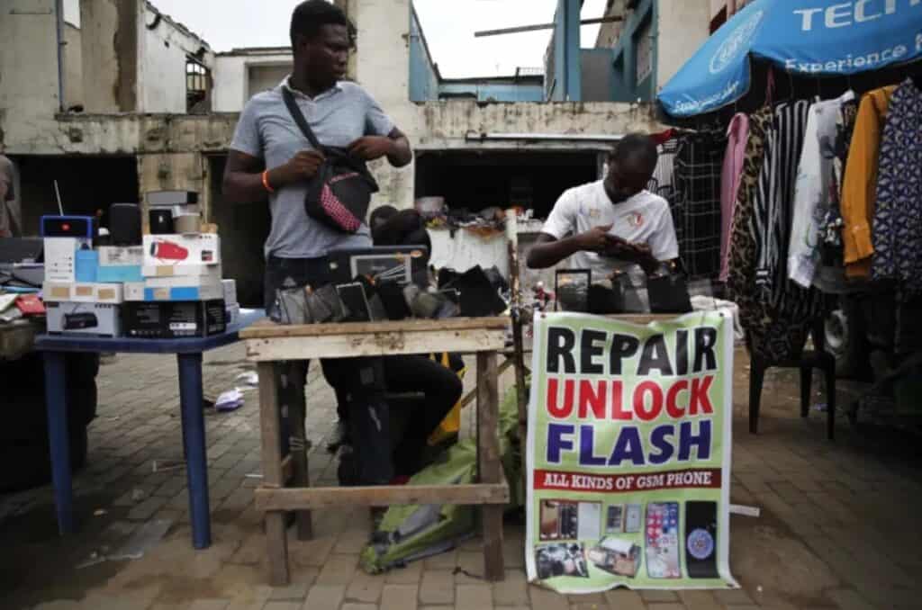 The Cost of Prestige: Lagos Youth’s Risky Quest for an iPhone The Cost of Prestige: Lagos Youth’s Risky Quest for an iPhone