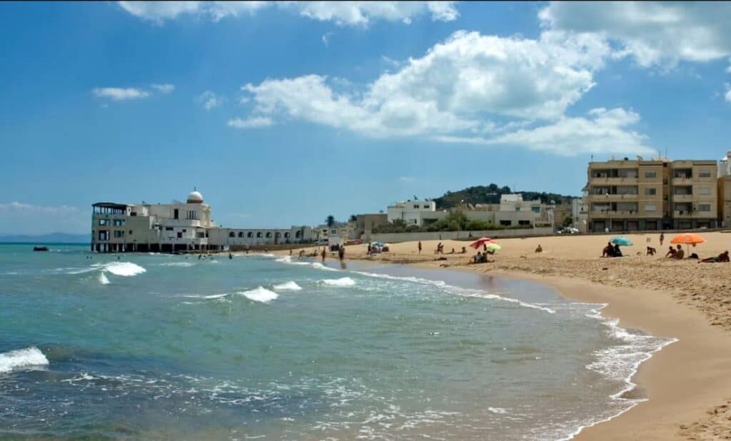 Tourists Turn to Tunisia and Egypt for Affordable Holidays