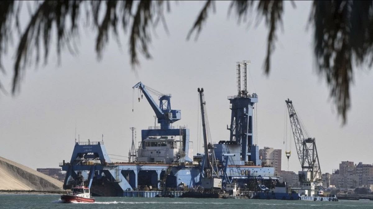 Egypt Records Sharp Drop in Suez Canal Revenue in 2024