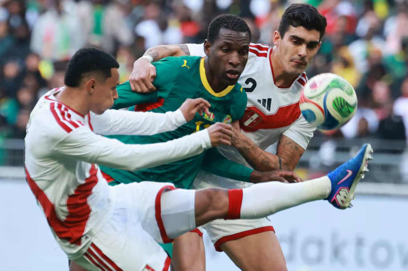 Senegal thumbs nose at CAF ruling Senegal thumbs nose at CAF ruling