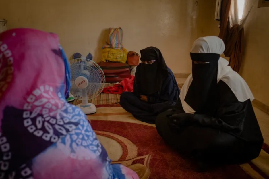 Female Islamic guides