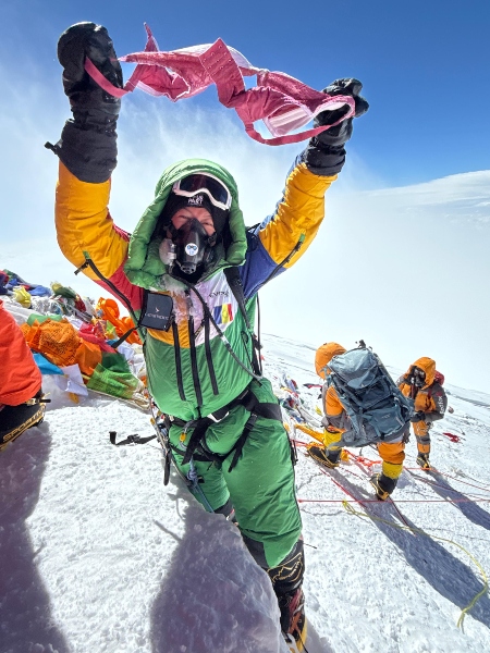 Angela Yeung Summit Everest 1